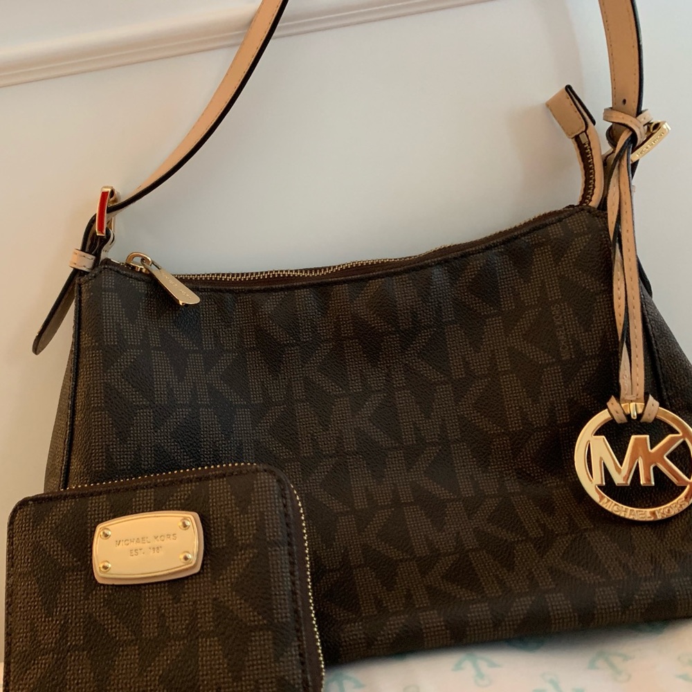 Michael Kors Bag & Wallet Set